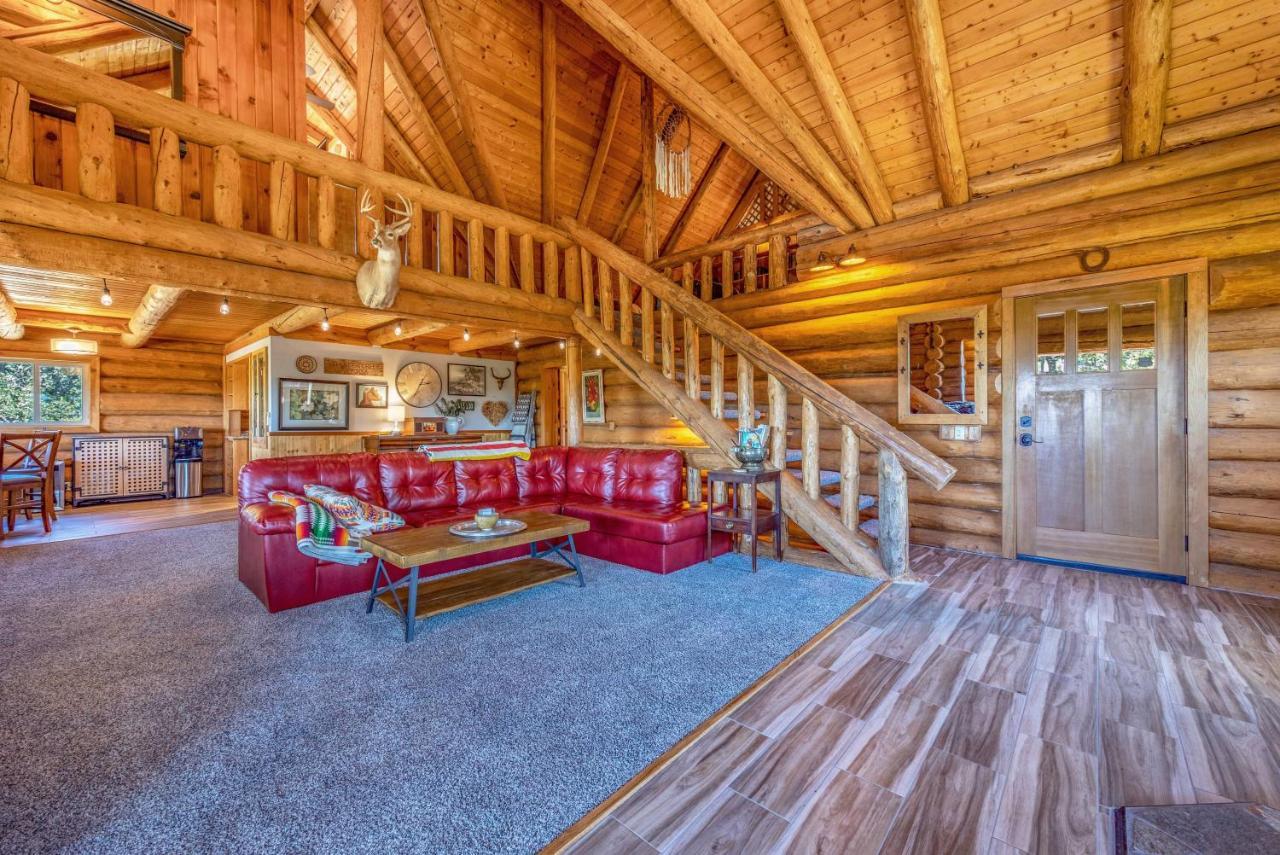 Rowland Log Cabin Home Lyle Eksteriør billede
