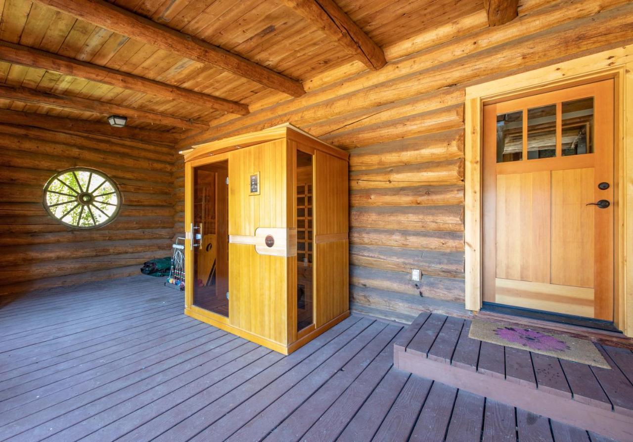 Rowland Log Cabin Home Lyle Eksteriør billede